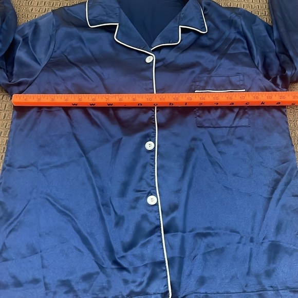 Blue Satin Pajama Top Button Up Sleep Shirt White Piping Women’s Size Large - Picture 4 of 6